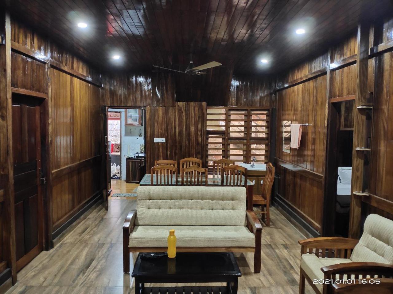KallanaJackroot Heritage Athirappilly公寓 外观 照片